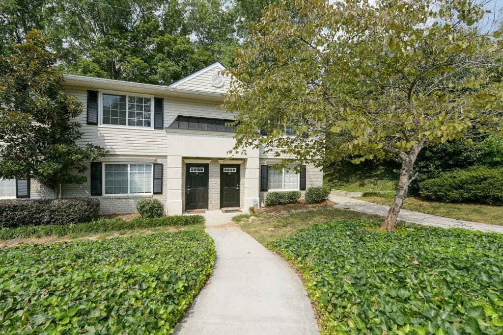 6940 Roswell Road 25E, Sandy Springs, GA 30328 — most recent listing photo