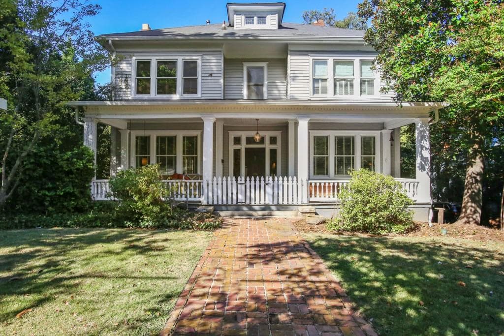 6 bedroom single family residence sold at 249 Peachtree Circle, Atlanta, GA 30309