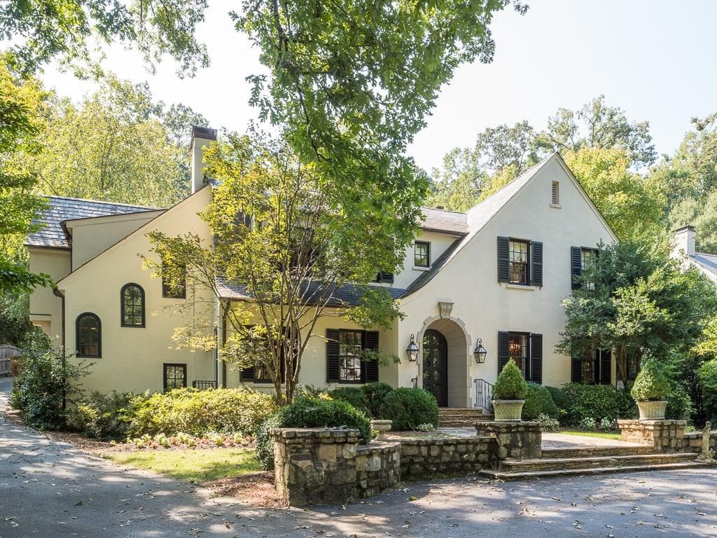 6 bedroom, 6,391 sq ft single family residence sold at 410 Argonne Drive, Atlanta, GA 30305