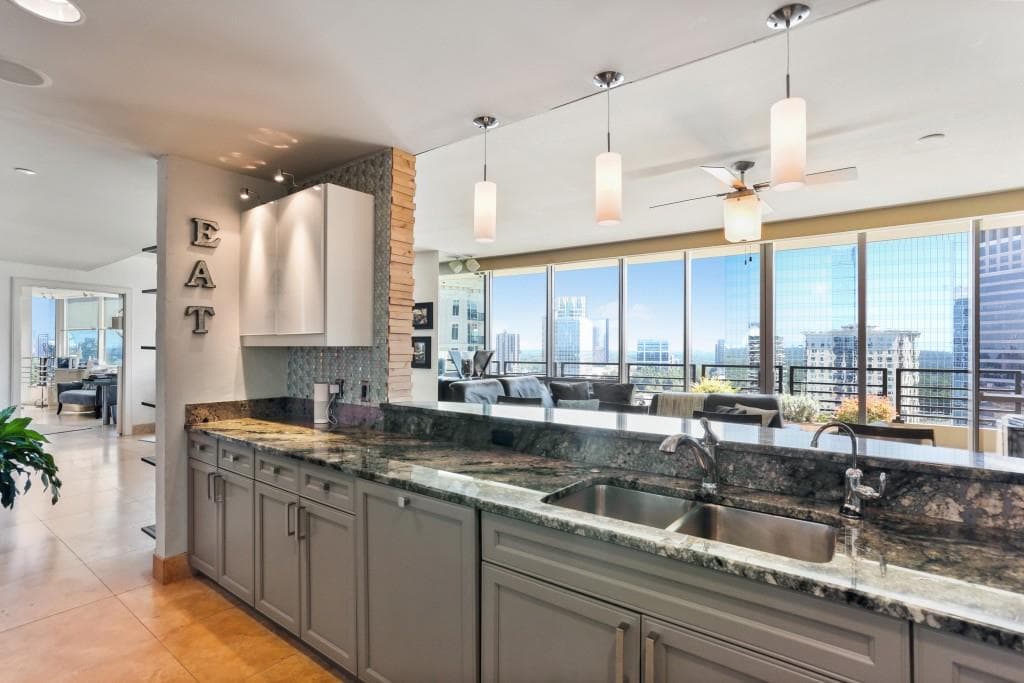 700 Park Regency Place 2302, Atlanta, GA 30326 — most recent listing photo