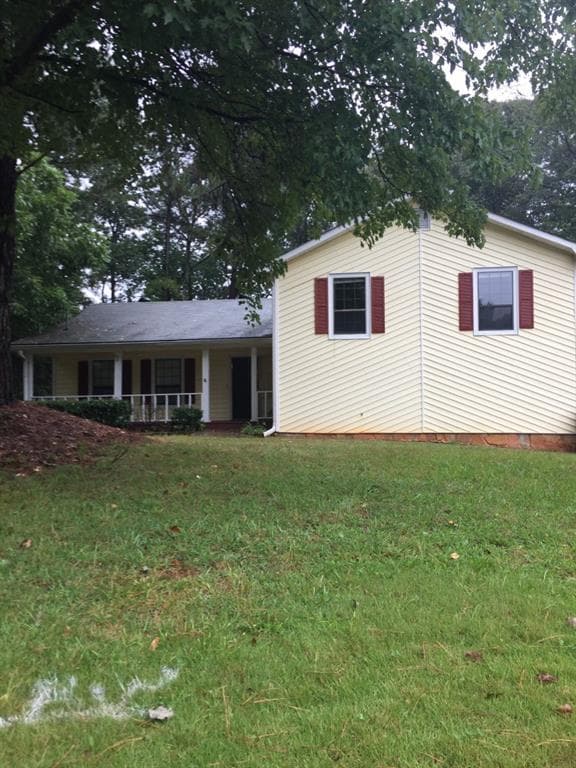 3 bedroom, 1,950 sq ft single family residence sold at 9024 Six Branches Trail, Douglasville, GA 30134