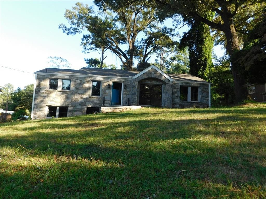 4 bedroom, 2,301 sq ft single family residence sold at 2254 Beecher Road, Atlanta, GA 30311