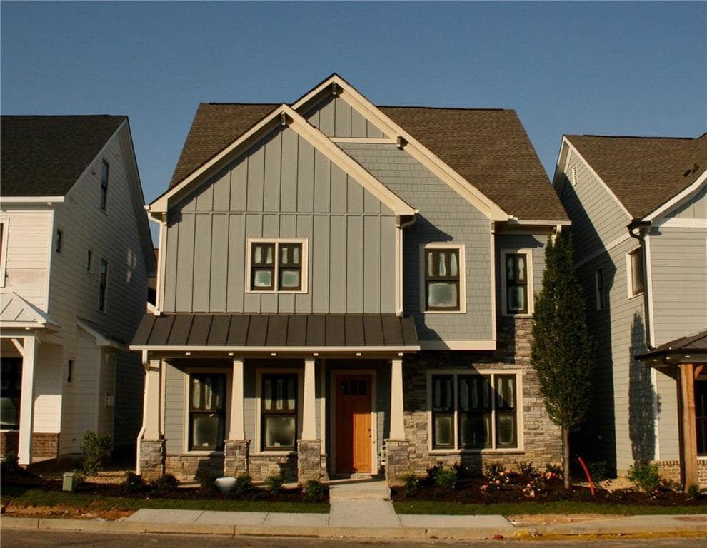5 bedroom, 2,711 sq ft single family residence sold at 1919 Coal Place, Atlanta, GA 30318