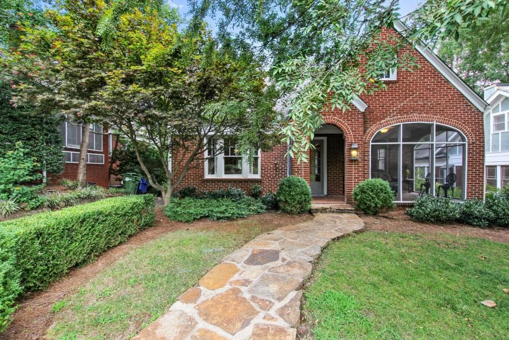 4 bedroom, 2,909 sq ft single family residence sold at 1040 Amsterdam Avenue, Atlanta, GA 30306