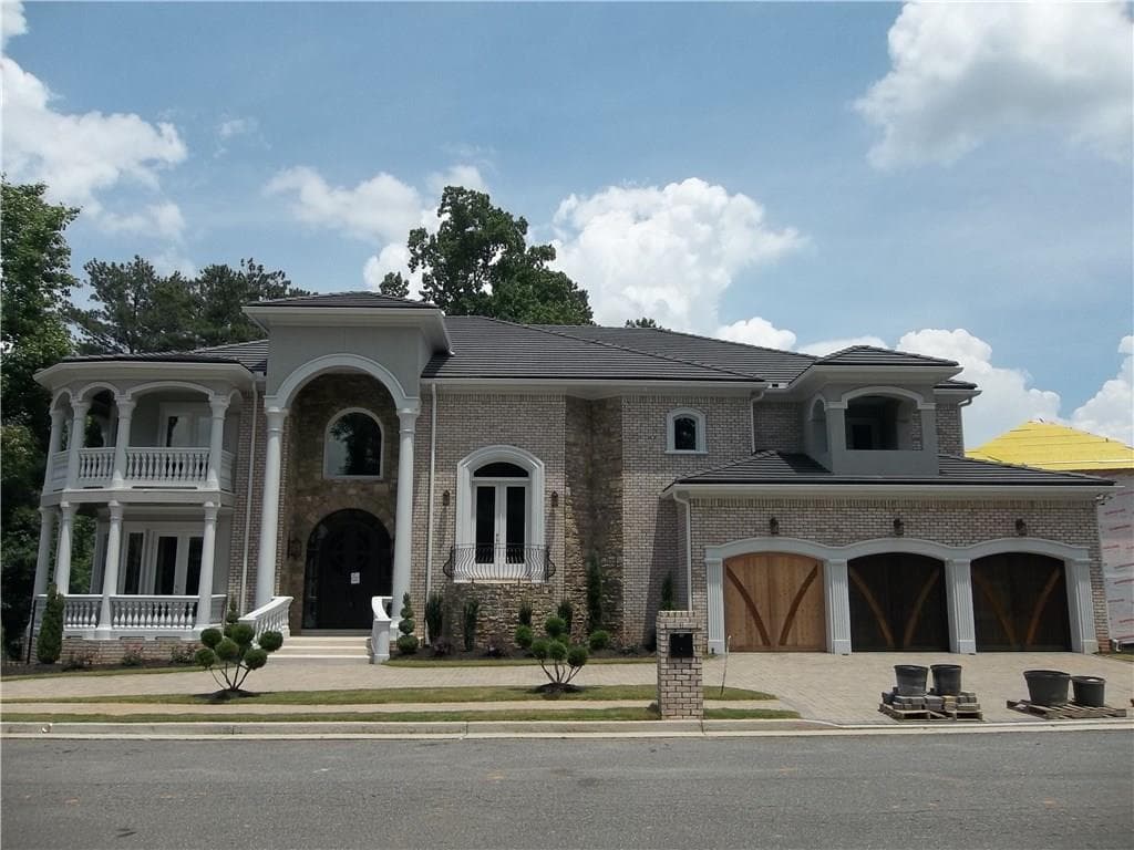 2827 Stone Hall Drive, Marietta, GA 30062 — most recent listing photo