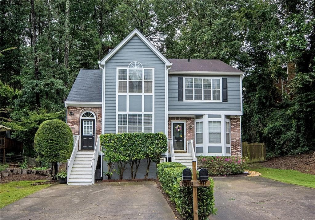 2 bedroom, 1,244 sq ft townhouse sold at 5118 Laurel Bridge Court, Smyrna, GA 30082