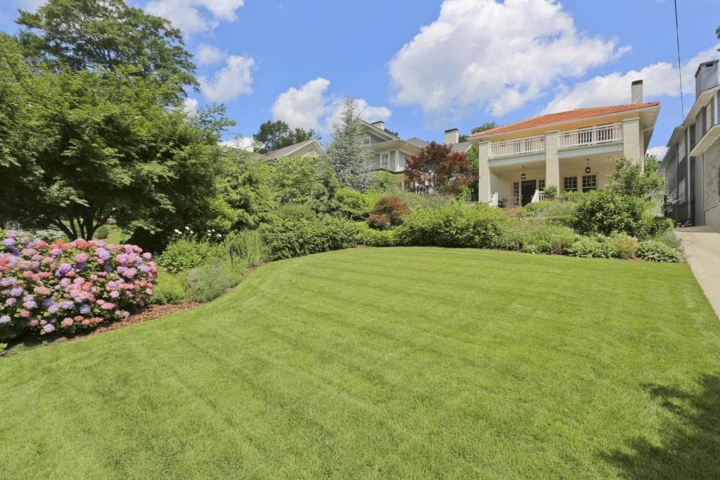 4 bedroom, 5,000 sq ft single family residence sold at 52 Westminster Drive, Atlanta, GA 30309