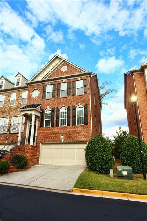 4 bedroom, 2,328 sq ft townhouse sold at 2840 LOFTVIEW Square, Atlanta, GA 30339