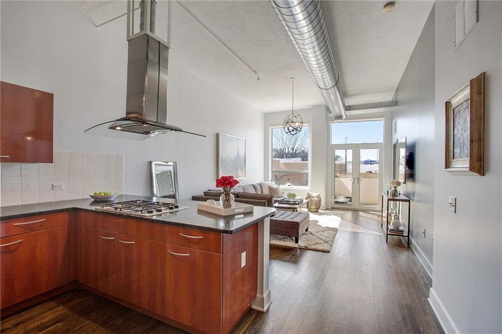 1 bedroom, 964 sq ft condominium sold at 3820 Roswell Road 204, Atlanta, GA 30342
