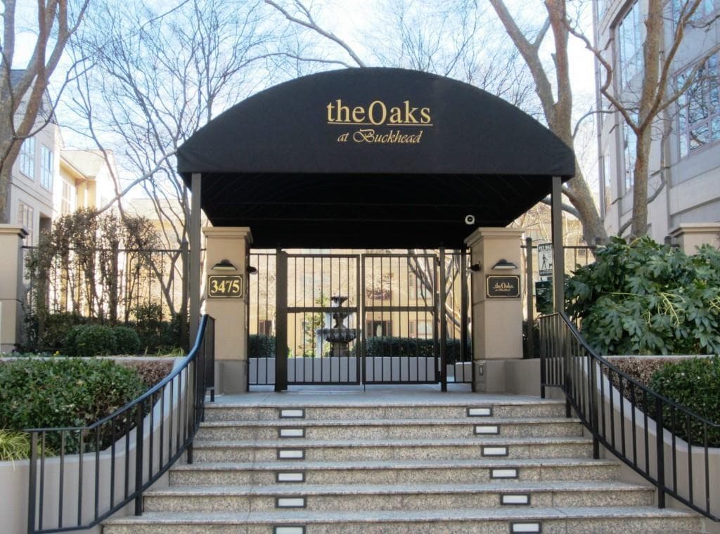 3 bedroom, 2,256 sq ft townhouse sold at 3475 Oak Valley Road 120, Atlanta, GA 30326