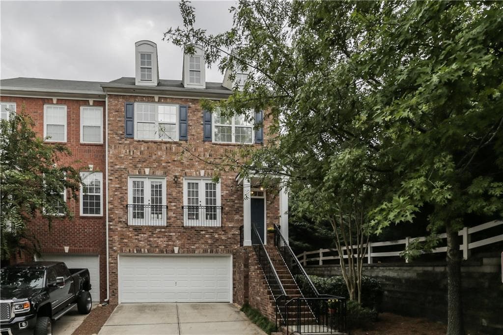 211 Macleans Cross Lane, Smyrna, GA 30082 — most recent listing photo