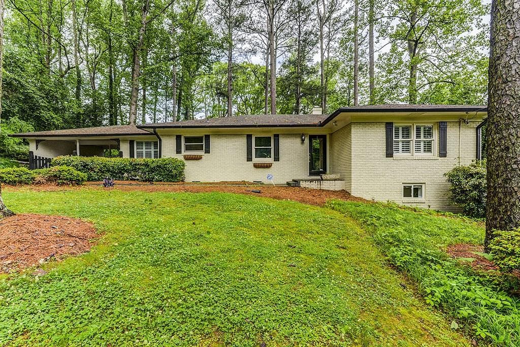 3 bedroom, 2,068 sq ft single family residence sold at 3094 Towerview Drive, Atlanta, GA 30324