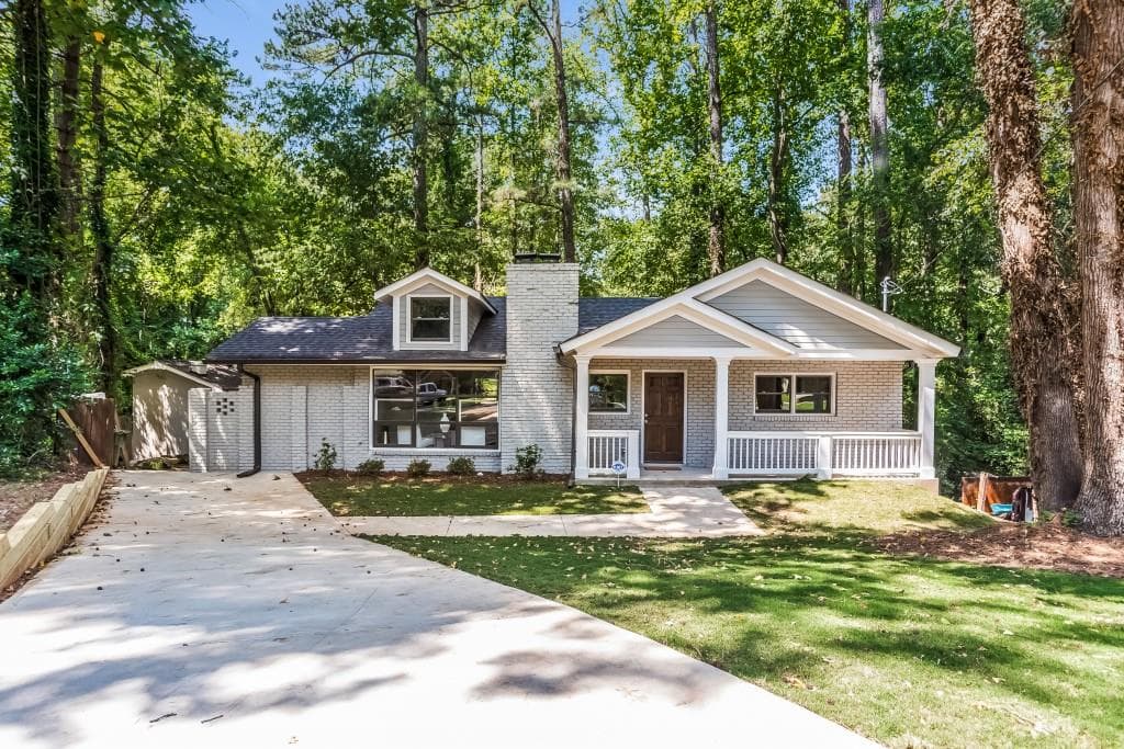 4 bedroom, 1,920 sq ft single family residence sold at 1793 Warren Court, Atlanta, GA 30318