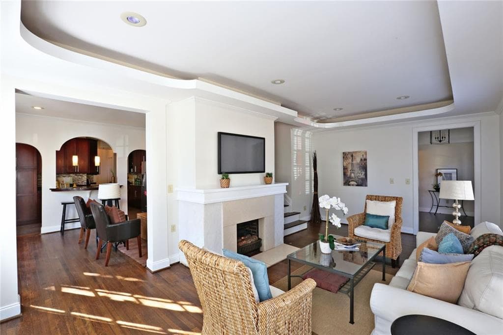 3 bedroom, 2,923 sq ft single family residence sold at 217 Westminster Drive, Atlanta, GA 30309