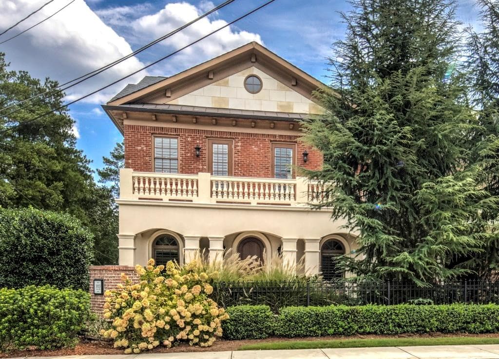 3 bedroom, 3,300 sq ft townhouse sold at 3113 Lenox Road 5, Atlanta, GA 30324