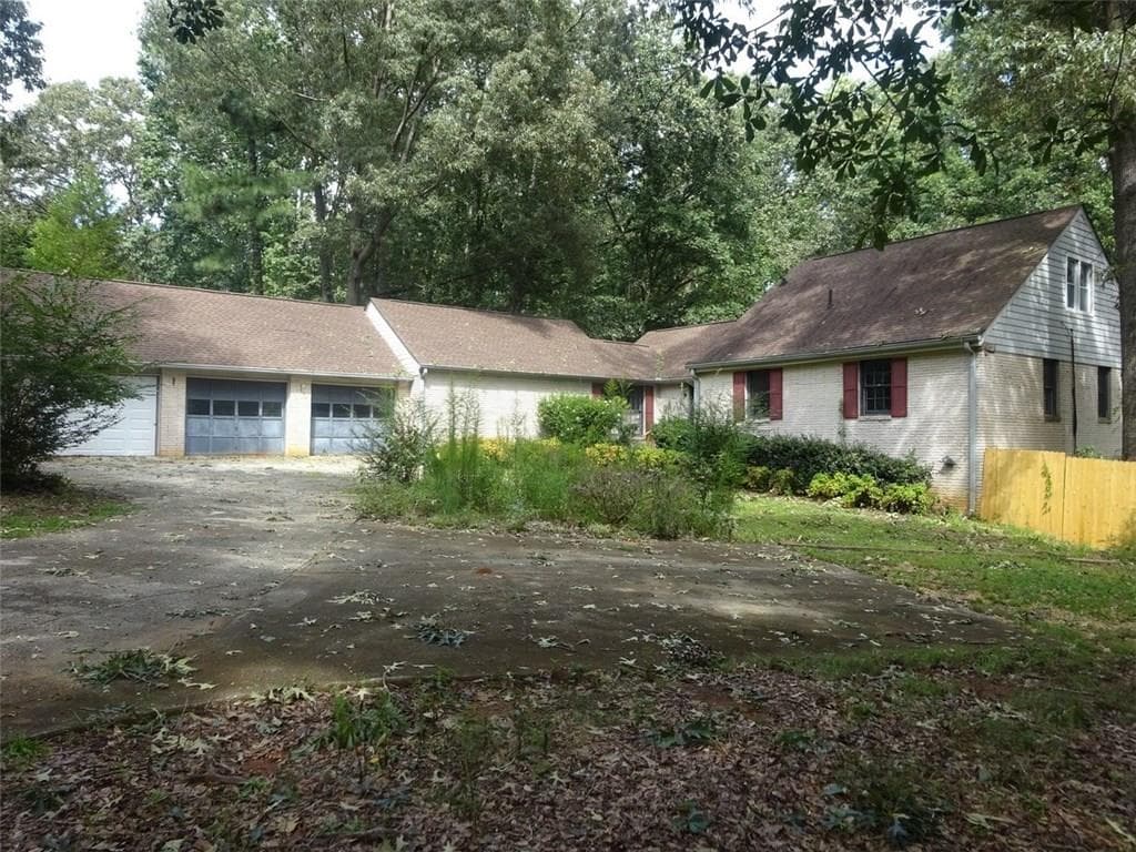 5266 Deer Run Drive, Conyers, GA 30094 — most recent listing photo