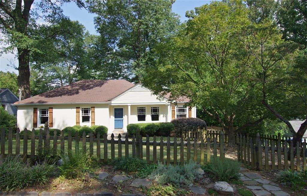 4 bedroom, 1,816 sq ft single family residence sold at 379 Lofton Road, Atlanta, GA 30309