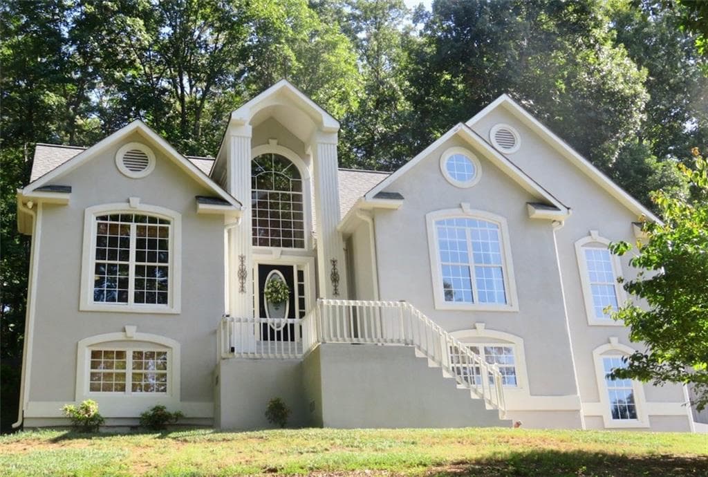 3 bedroom, 2,109 sq ft single family residence sold at 2545 Misty Hollow Lane, Cumming, GA 30040