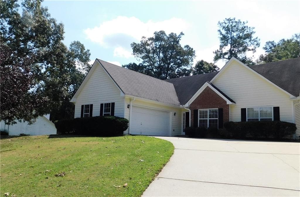 141 Williamsburg Way, Winder, GA 30680 — most recent listing photo