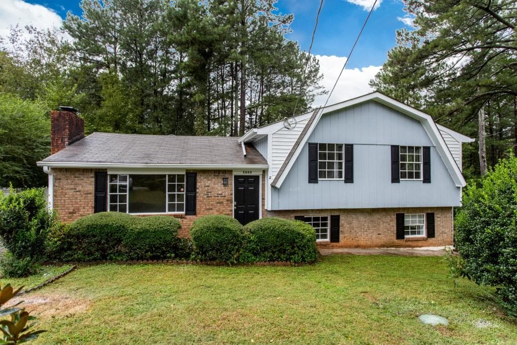 3 bedroom, 1,897 sq ft single family residence sold at 2889 Winchester Court, Duluth, GA 30096