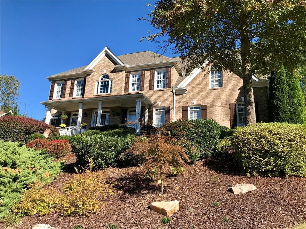 5 bedroom, 4,674 sq ft single family residence sold at 1340 Bridgemill Avenue, Canton, GA 30114