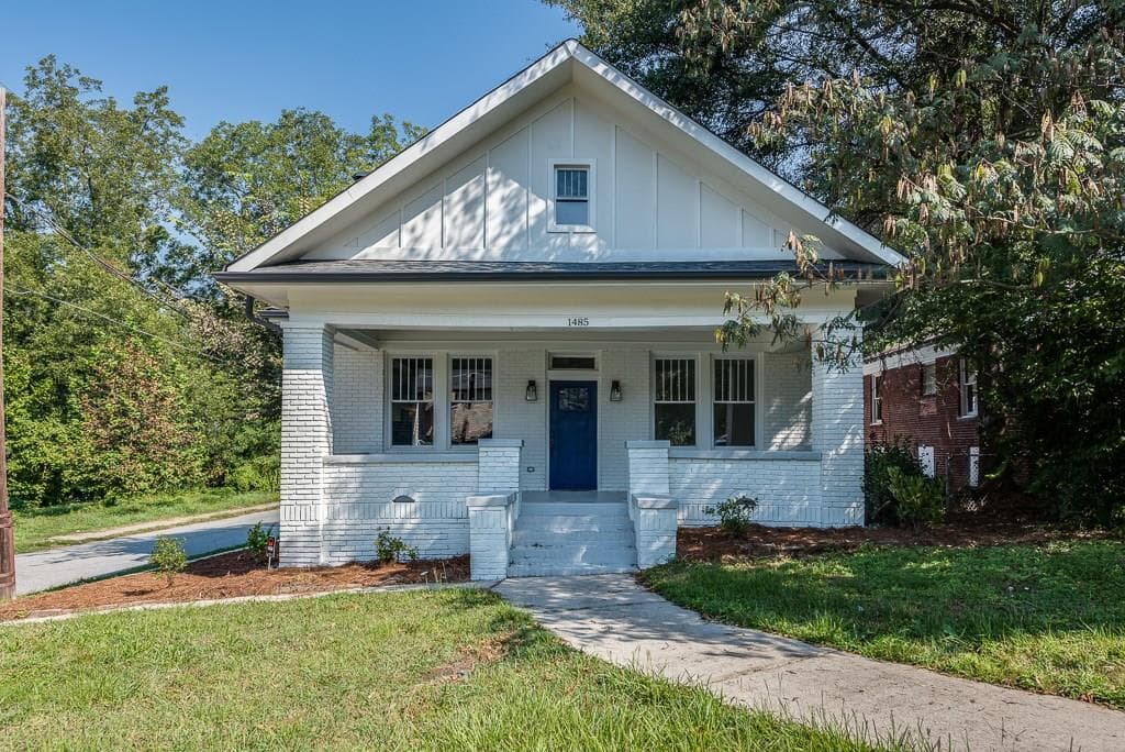 4 bedroom, 2,530 sq ft single family residence sold at 1485 S Gordon Street, Atlanta, GA 30310