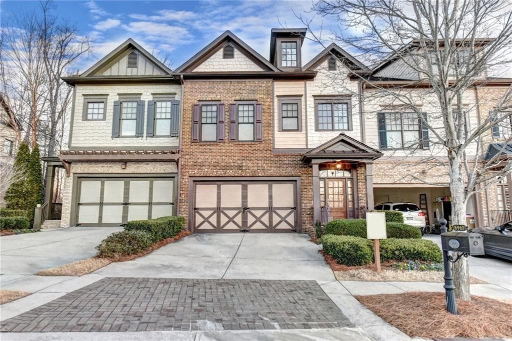4 bedroom, 4,820 sq ft townhouse sold at 6961 Fellowship Lane, Flowery Branch, GA 30542