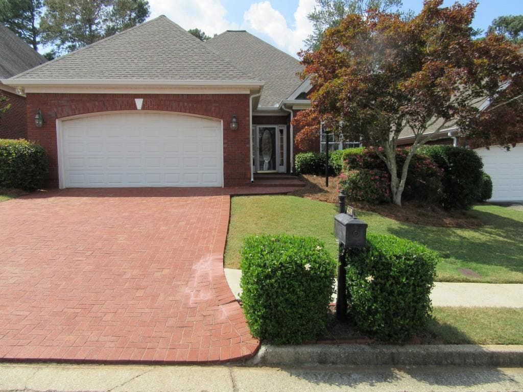 2130 Glenhurst Drive, Snellville, GA 30078 — most recent listing photo
