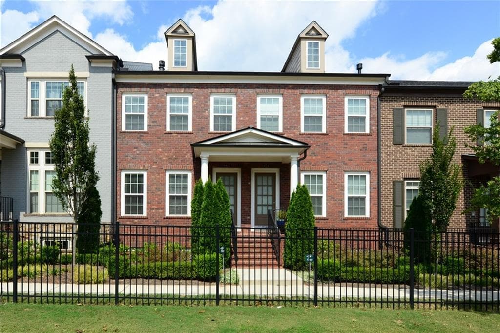 3 bedroom, 2,358 sq ft townhouse sold at 1612 Durden Road, Brookhaven, GA 30319