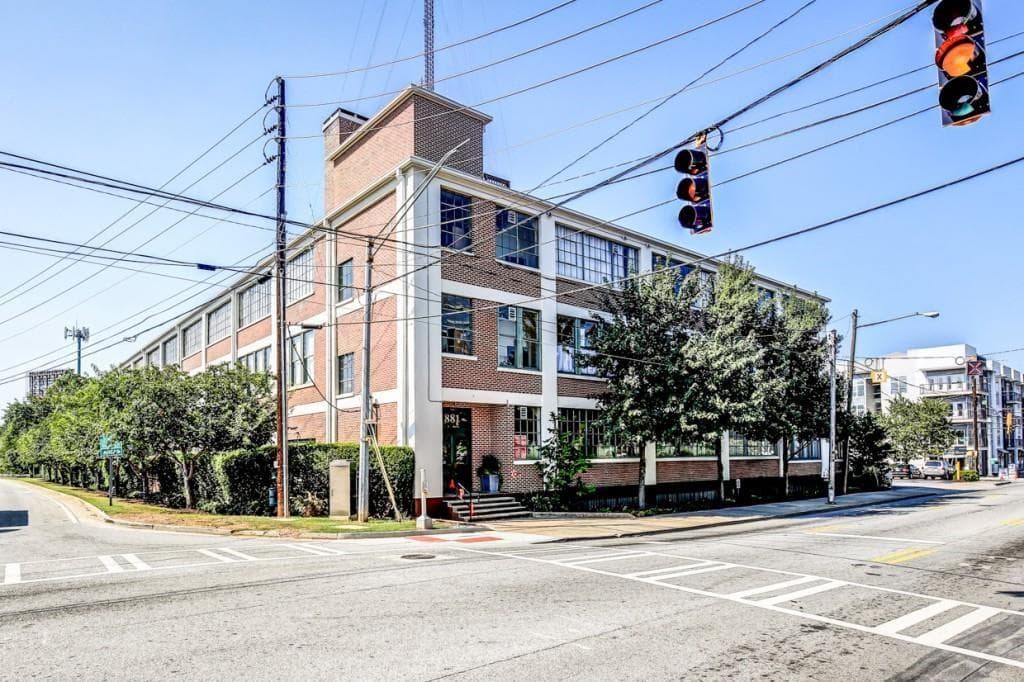 881 Memorial Drive 202, Atlanta, GA 30316 — most recent listing photo