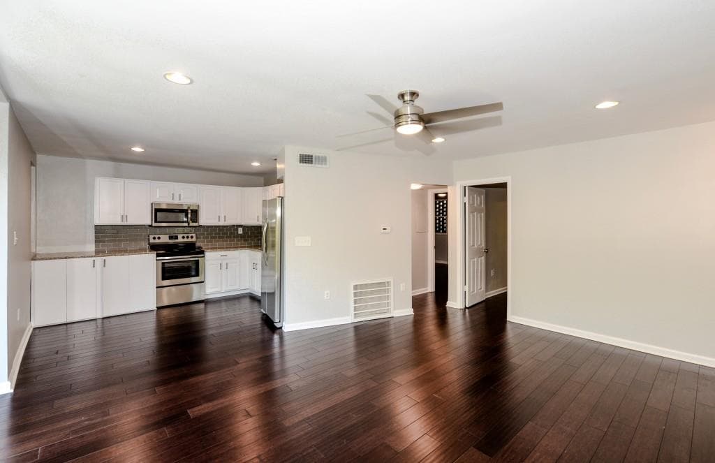 2 bedroom, 805 sq ft condominium sold at 120 Alden Avenue B2, Atlanta, GA 30309
