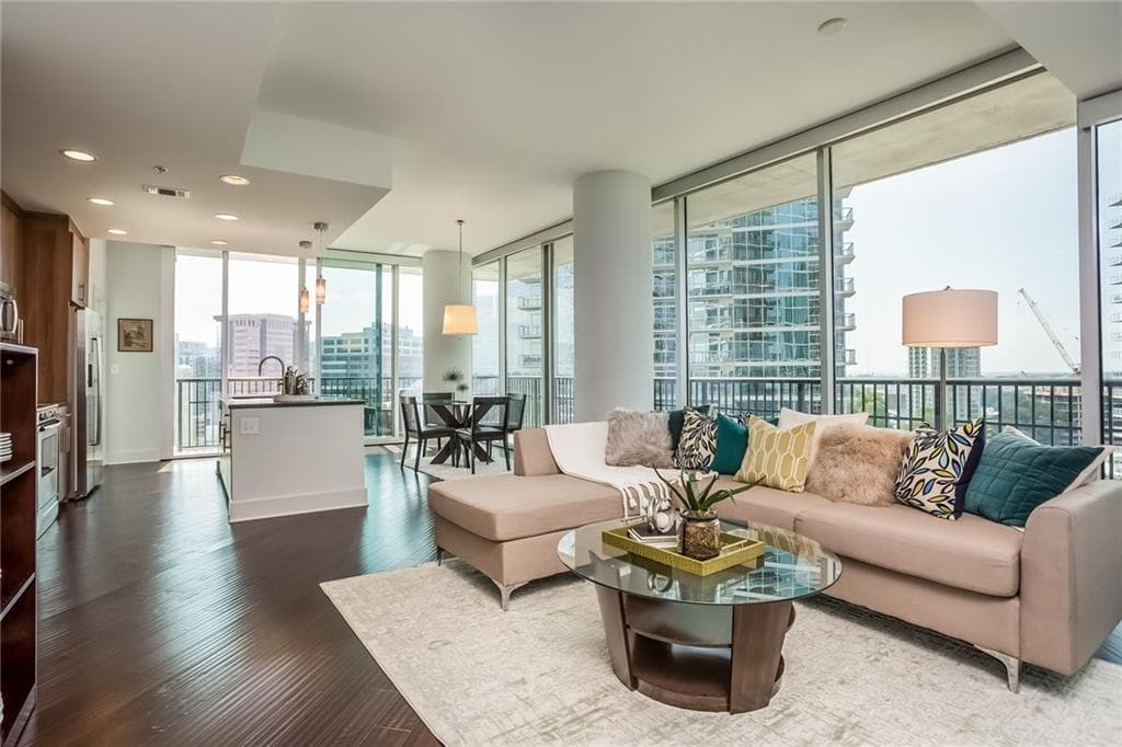 2 bedroom, 1,563 sq ft condominium sold at 1080 Peachtree Street 1311, Atlanta, GA 30309