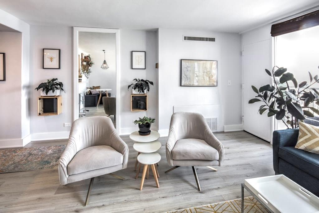 1 bedroom, 786 sq ft condominium sold at 620 Peachtree Street 1002, Atlanta, GA 30308