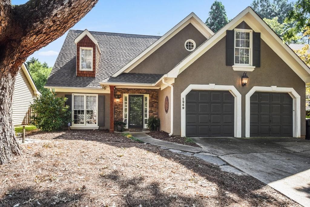 4 bedroom, 2,071 sq ft single family residence sold at 1249 McLendon Drive, Decatur, GA 30033