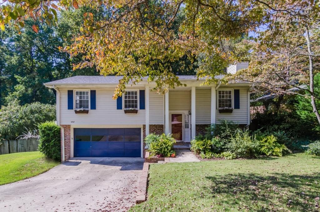 3 bedroom, 1,740 sq ft single family residence sold at 2148 Nancy Circle, Smyrna, GA 30080