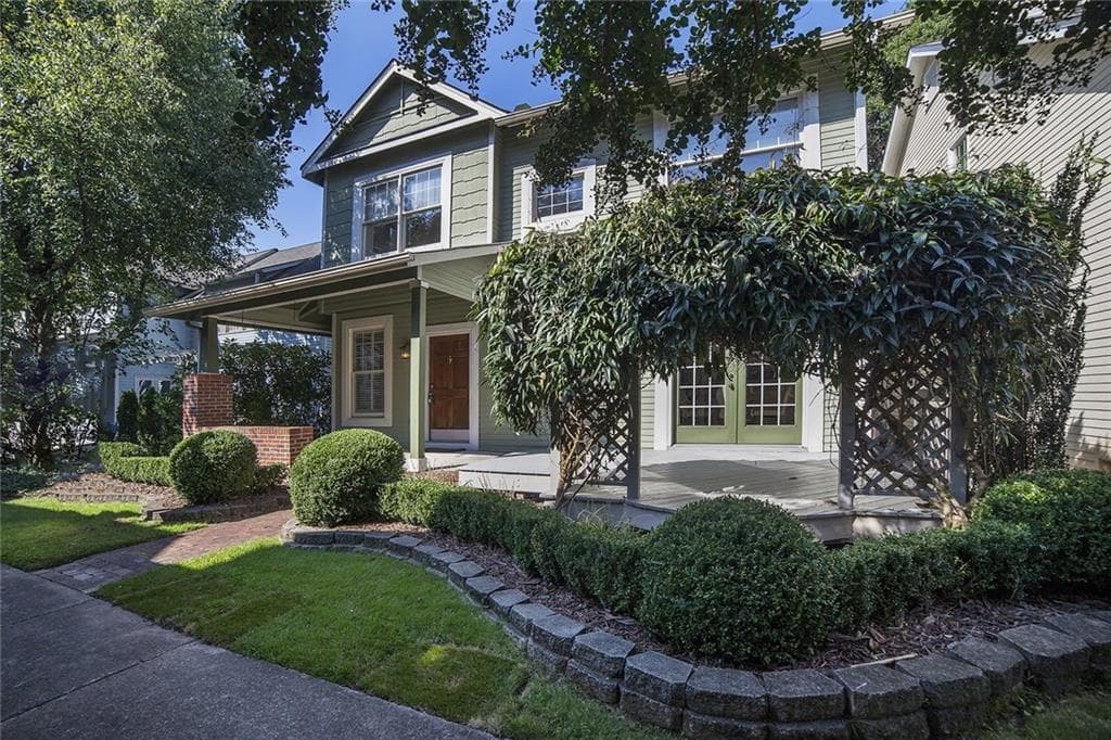 3 bedroom, 1,916 sq ft single family residence sold at 986 Blue Ridge Avenue, Atlanta, GA 30306