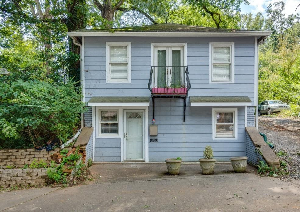 1 bedroom, 1,150 sq ft single family residence sold at 1105 North Avenue, Atlanta, GA 30307