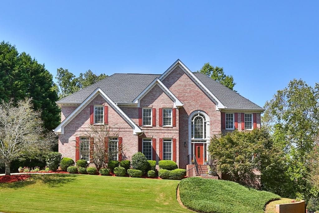 7 bedroom, 5,768 sq ft single family residence sold at 10430 Cranchester Way, Alpharetta, GA 30022