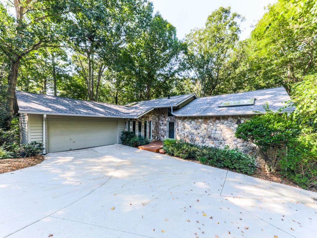 4196 Skye Trace, Roswell, GA 30075 — most recent listing photo