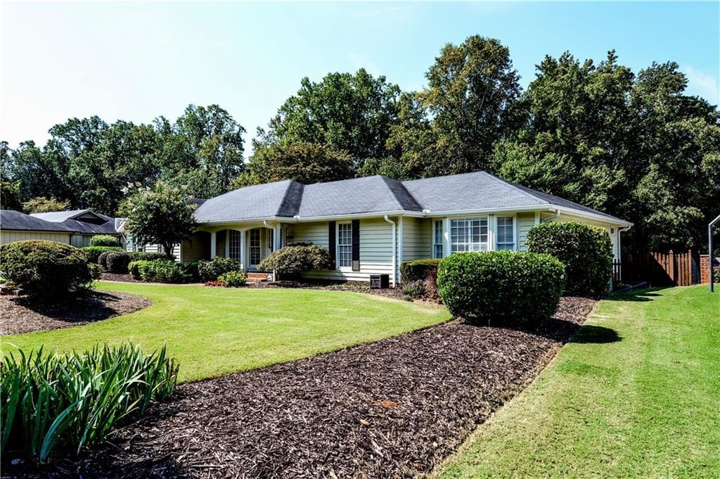 275 Saddle Lake Drive, Roswell, GA 30076 — most recent listing photo