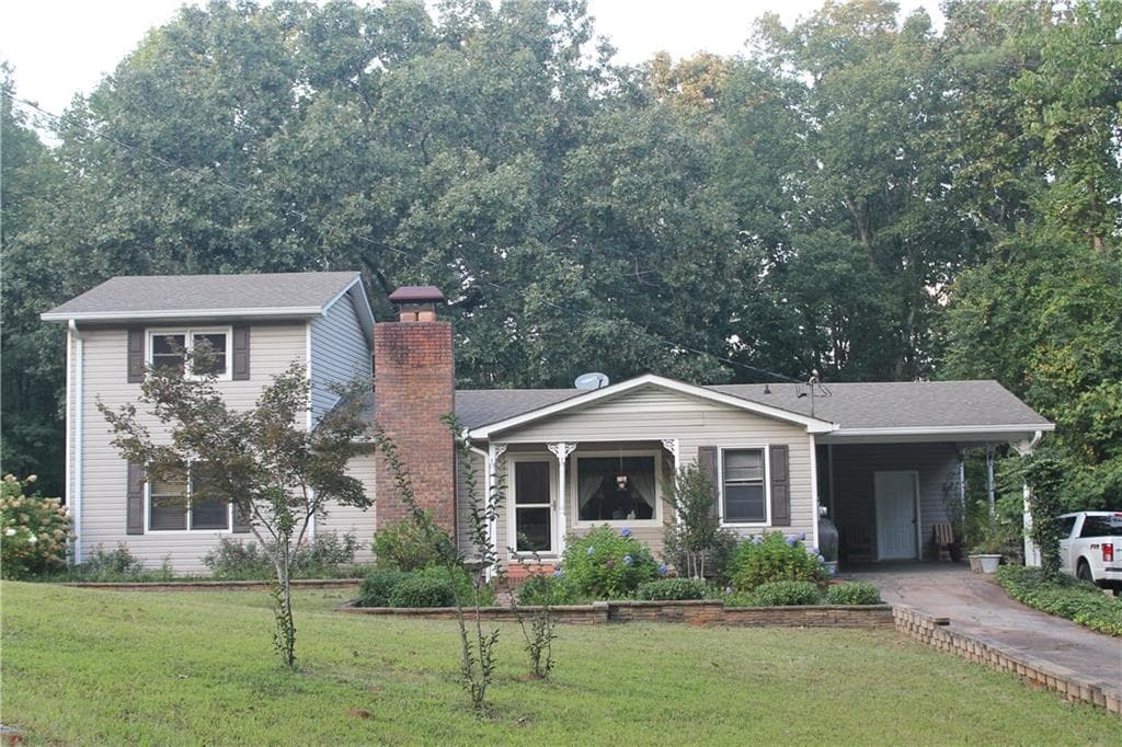 3 bedroom, 1,584 sq ft single family residence sold at 1920 Rock House Road, Lithia Springs, GA 30122
