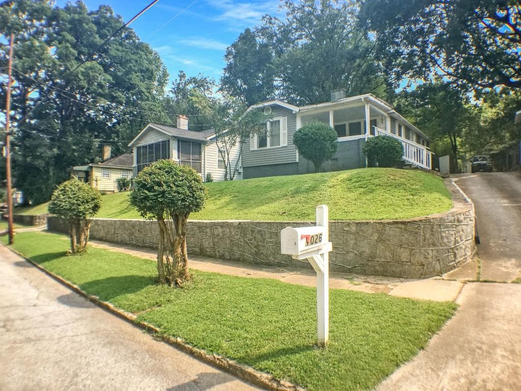 2 bedroom, 1,130 sq ft single family residence sold at 1026 Deckner Avenue, Atlanta, GA 30310