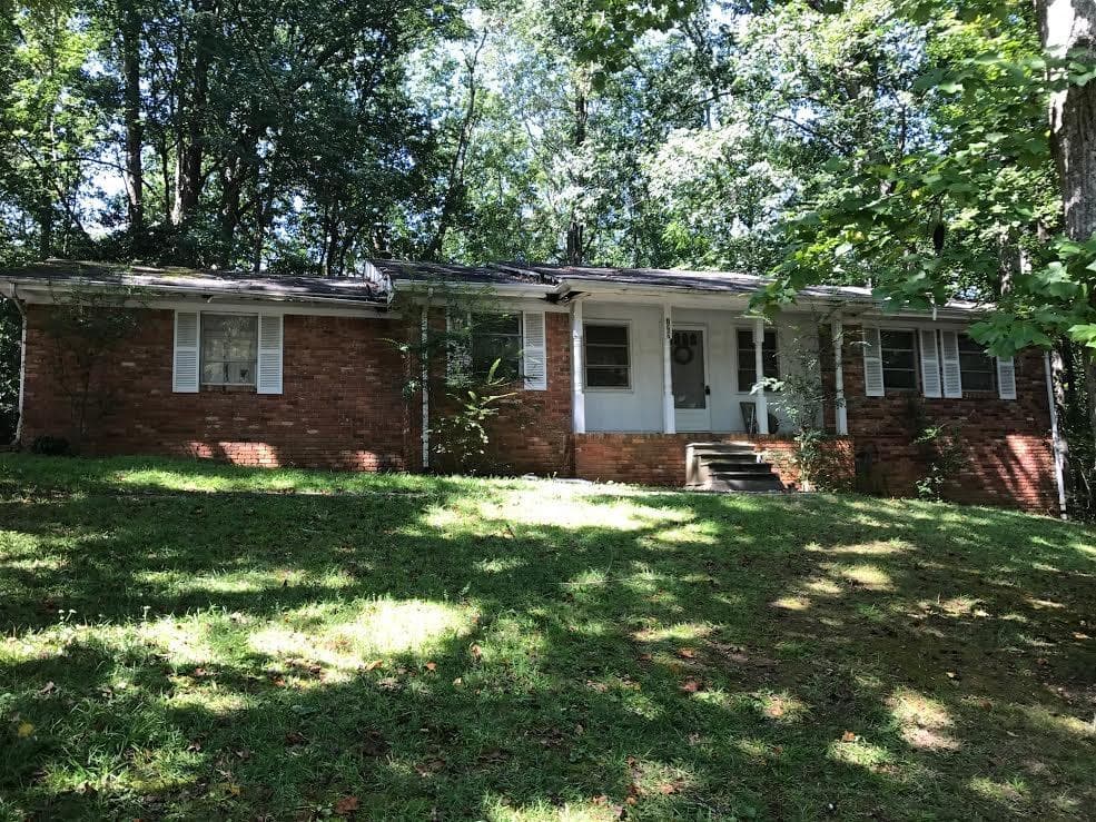 2 bedroom, 1,200 sq ft single family residence sold at 1967 W Kimberly Road, Atlanta, GA 30331