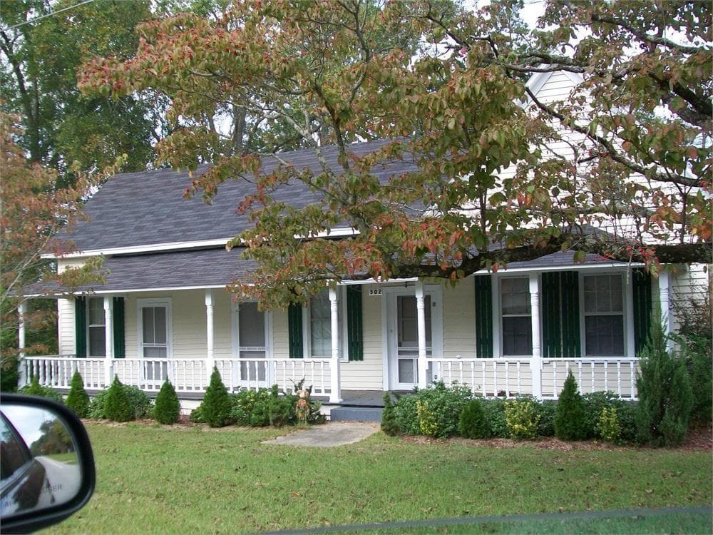 3 bedroom, 1,943 sq ft single family residence sold at 502 Elm Street, Twin City, GA 30471