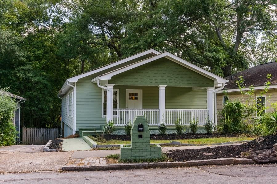 3 bedroom, 1,500 sq ft single family residence sold at 81 Rockyford Road, Atlanta, GA 30317