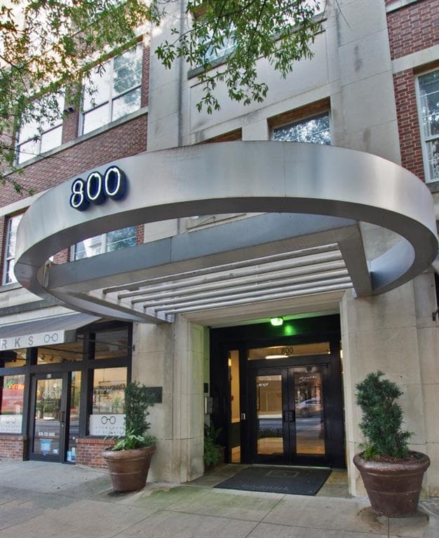 2 bedroom, 1,202 sq ft condominium sold at 800 Peachtree Street 8521, Atlanta, GA 30308