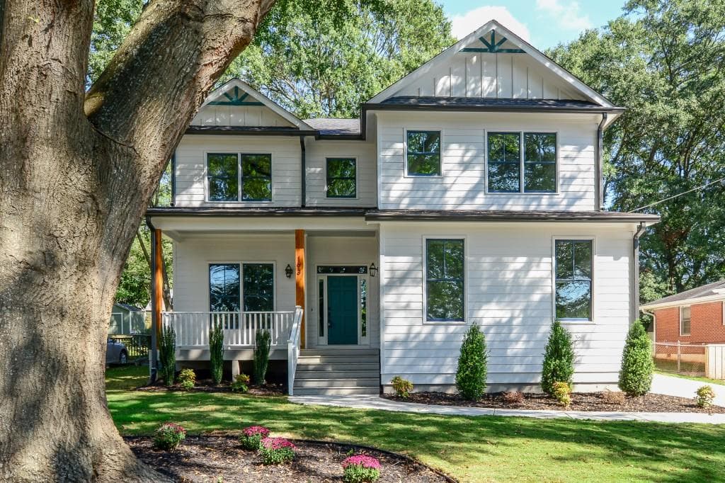 4 bedroom, 2,800 sq ft single family residence sold at 193 Murray Hill Avenue, Atlanta, GA 30317