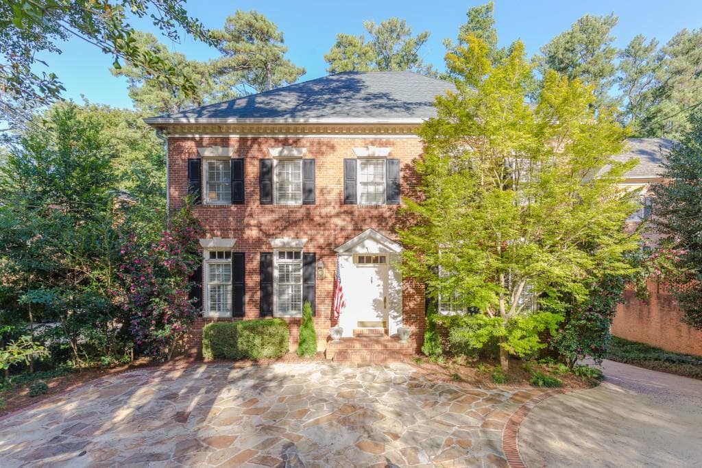 4 bedroom, 3,247 sq ft single family residence sold at 3466 Habersham Road, Atlanta, GA 30305