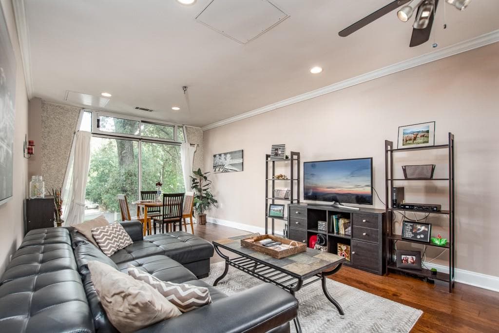 2479 Peachtree Road 105, Atlanta, GA 30305 — most recent listing photo