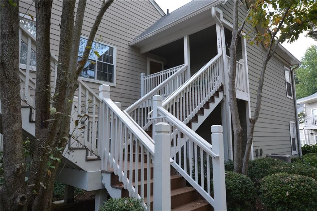 2 bedroom, 1,442 sq ft condominium sold at 412 Mill Pond Road, Roswell, GA 30076